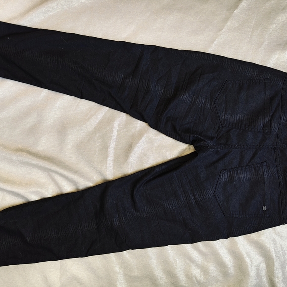 Bevy Flog Liron Black Snake Skin Pants Women's Size 28 NWT - Picture 5 of 6